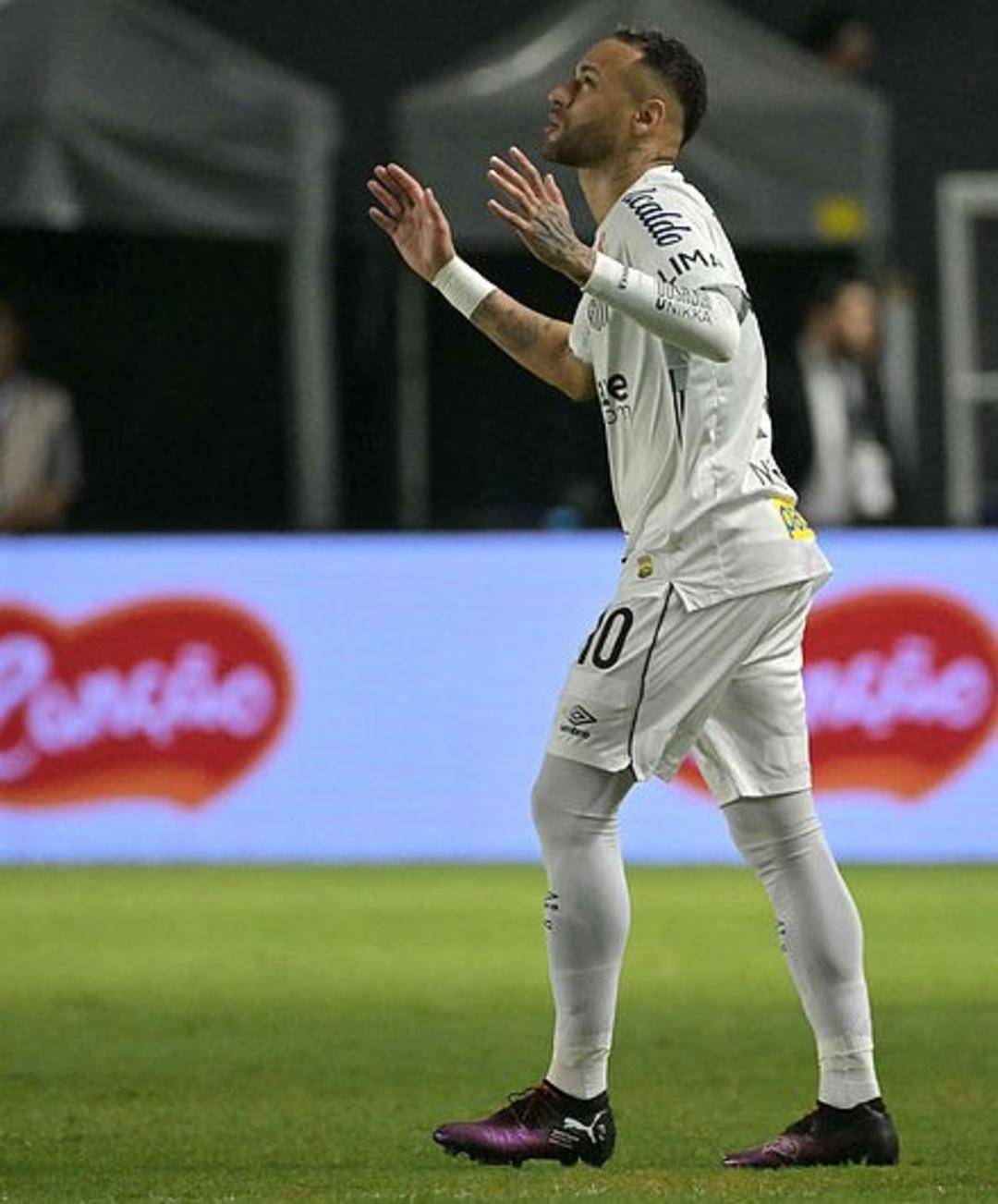 爱游戏手机版-重要助攻引发热议！，内马尔在拜仁比赛中爆冷上演精彩一战的简单介绍