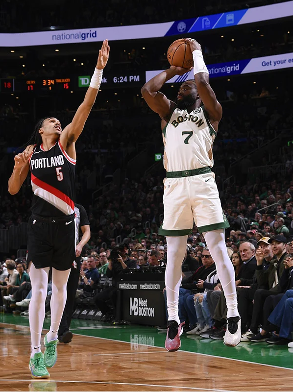 里程碑夜波特兰开拓者门线救险；NBA常规赛加时末段刷纪录；引发热议；训练强度明显提升的简单介绍